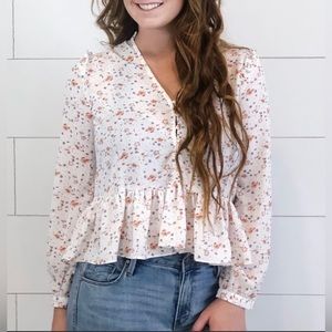 Harper Wren Ditzy Paint Floral Blouse with Button size Medium